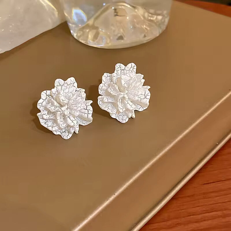 Acrylic White Camellia Flowers Stud Earrings